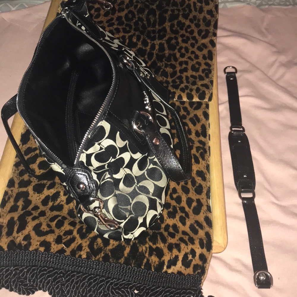 Designer Handbag - Picture 5 of 5